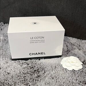 CHANEL Le Coton White Cotton Pads